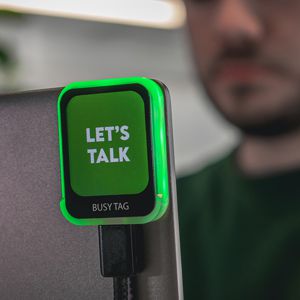 Video - Luxafor BUSY TAG®